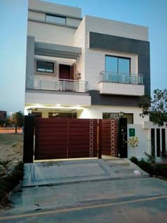 5 Marla Hot Location Slightly Used Like Brand New House E Block Bahria Orchard Lhr 0