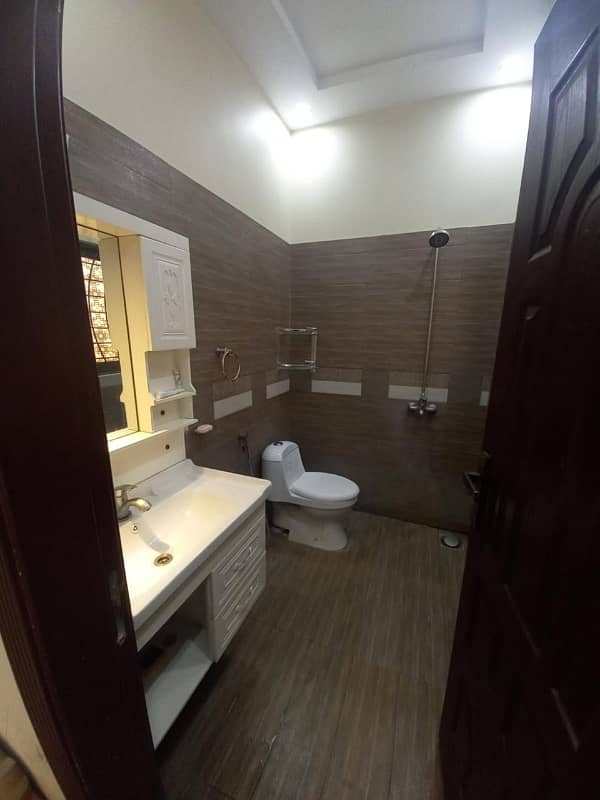 5 Marla Hot Location Slightly Used Like Brand New House E Block Bahria Orchard Lhr 4