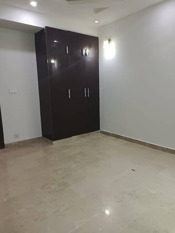 2 bedroom unfurnished apartment Available for Rent in F-11 markaz 4