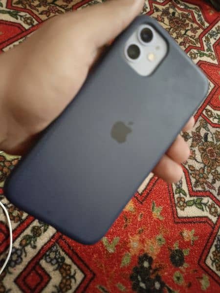 Iphone 11 128gb in cheap price. 4