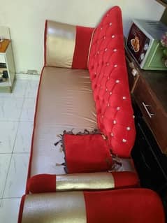 uesd sofa set with bed available 0