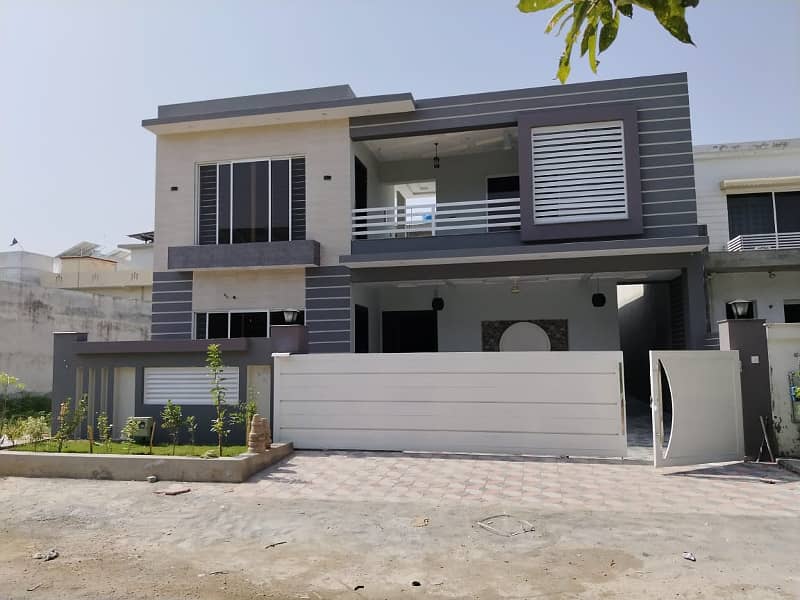 12 Marla Solid Constructed House up for sale 0