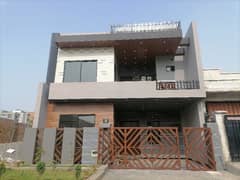 Your Search Ends Right Here With The Beautiful House In Jinnah Gardens At Affordable Price Of Pkr Rs. 32500000 0