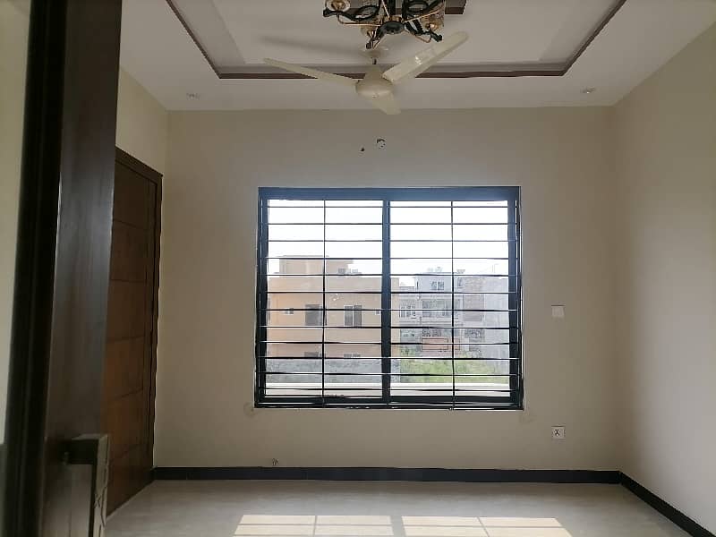 Your Search Ends Right Here With The Beautiful House In Jinnah Gardens At Affordable Price Of Pkr Rs. 32500000 19