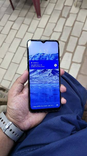 realme 5i 4/64 2