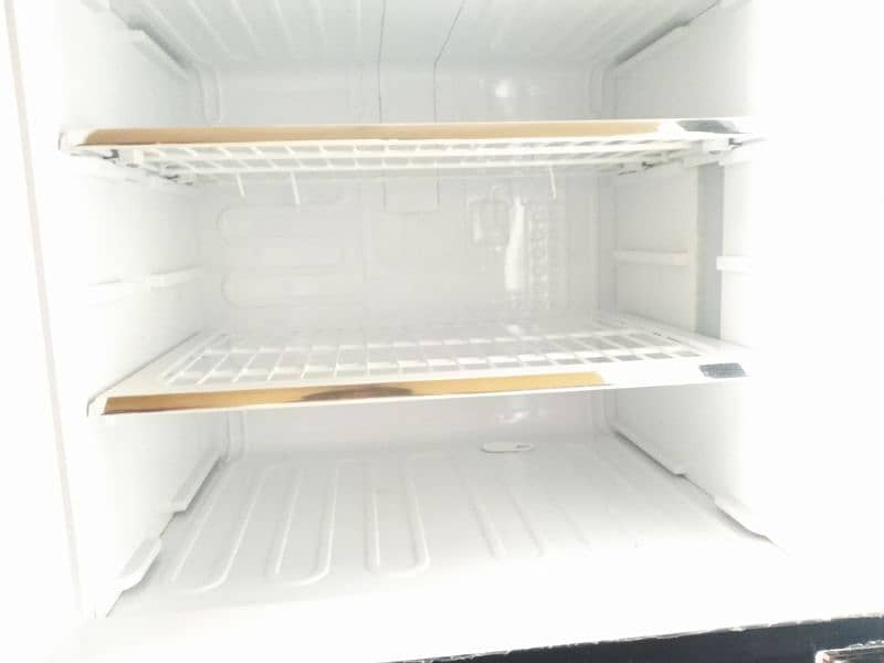 Kenwood fridge 15