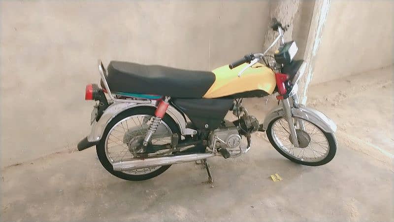 Bike For urgent sale.   Contact number. . . . 03435543074. . . 2