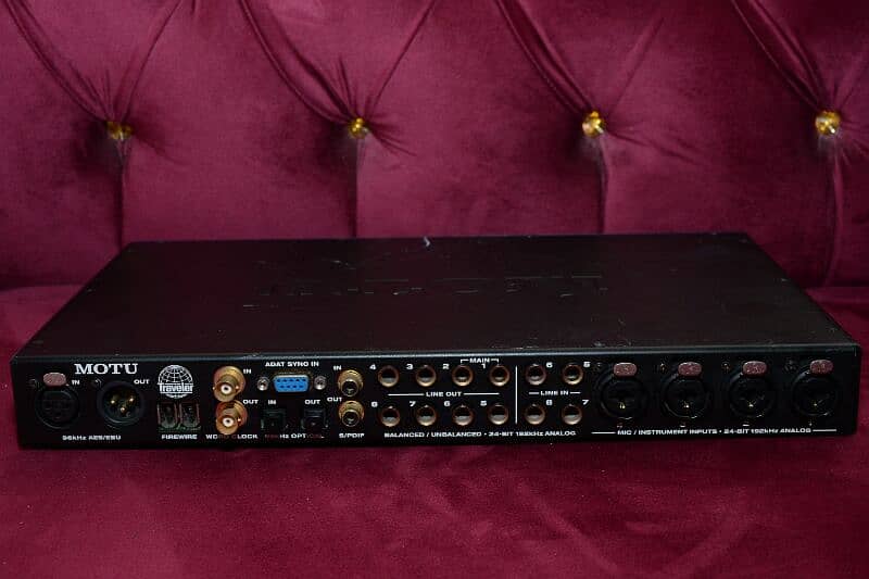 MOTU Traveler-mk3 – FireWire Audio Interface 6