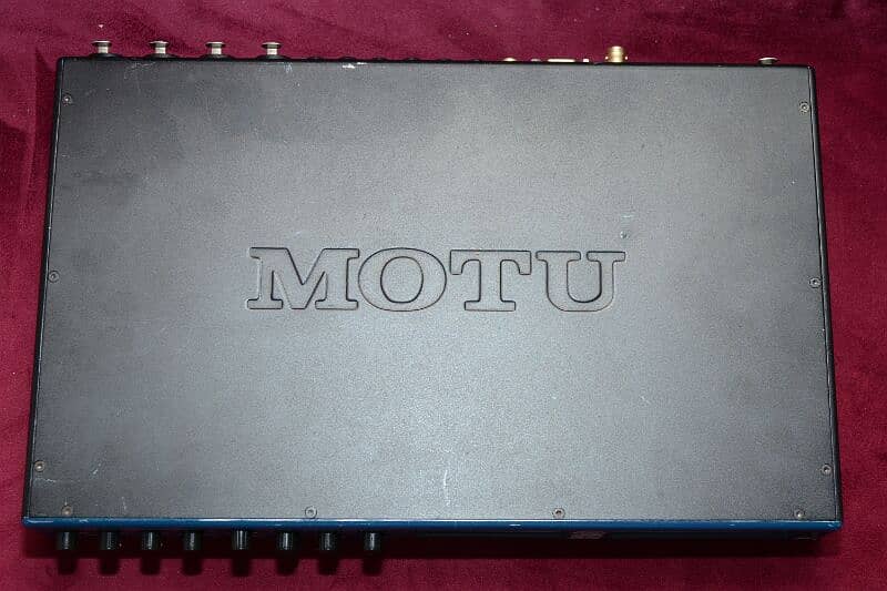 MOTU Traveler-mk3 – FireWire Audio Interface 8