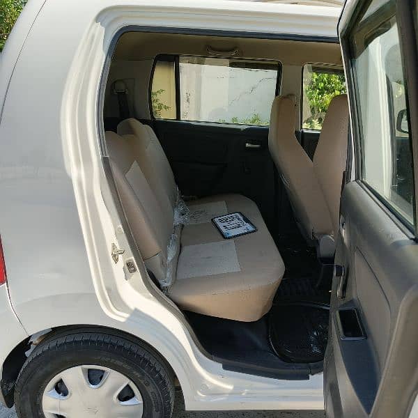 Suzuki Wagon R 2017 13