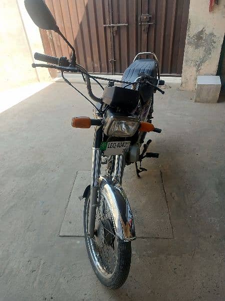 Road Price 70CC for sale in good co dition 10