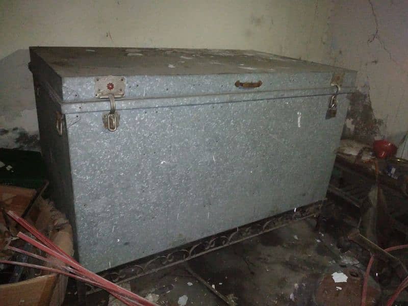 2 Steel trunks length 5 foot with stands (paiti) 1