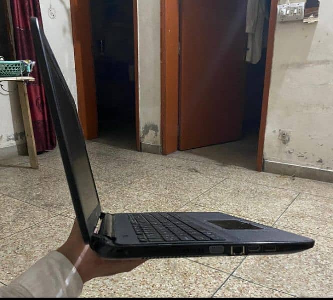 Hp laptop i3 / 3rd generally  in good condition 1