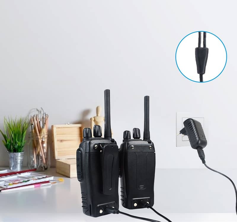 New Motorola MT-828 Walkie talkie Set UHF Talkabout Wireless FRS/GMRS 4