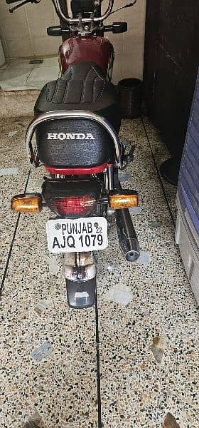 Honda 702021+22 for urgent sale call me 2