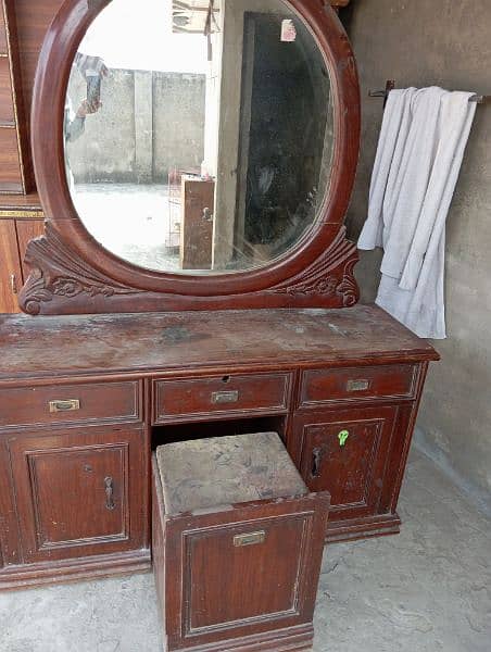 DRESSING TABLE 1