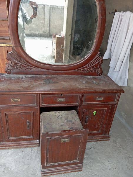 DRESSING TABLE 2