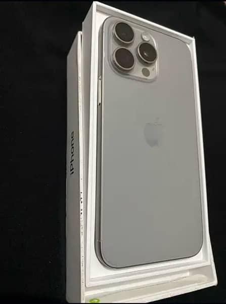 iPhone 15 pro max 256gb Branned new phone 2