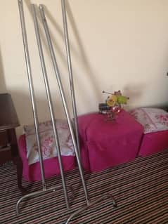 Clothes stand