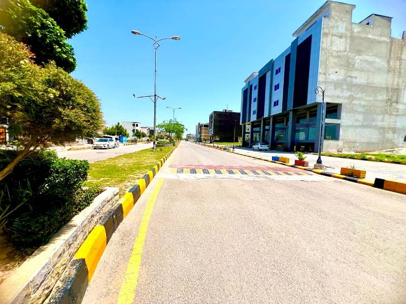 10 MARLA MAIN MARKAZ COMMERCIAL PLOT FOR SALE F-17 ISLAMABAD 36