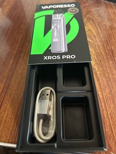 VAPORESSO XROS PRO 1200mAh 30W Pod With Box And Cable 1