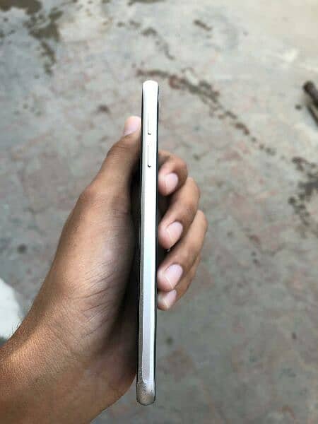 Samsung Galaxy s6 whatsapp no 03117256203 4