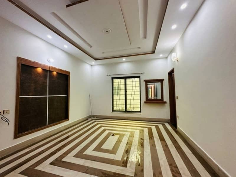 5 Marla Luxury House Available For Sale In Paragon City Lahore 5