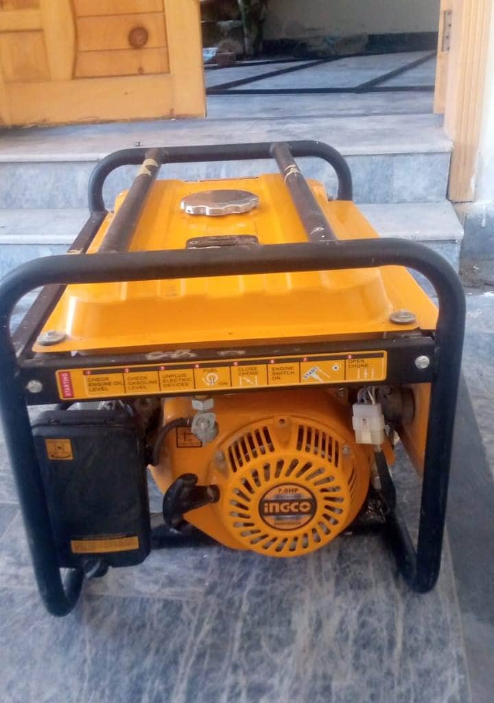 INGCO 2800 Watt Petrol Generator 4