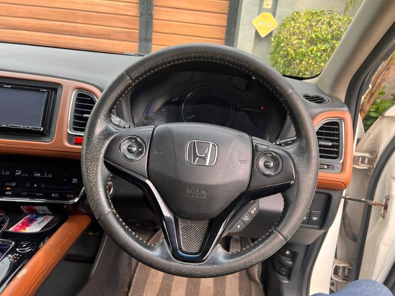 Honda Vezel 2017 11