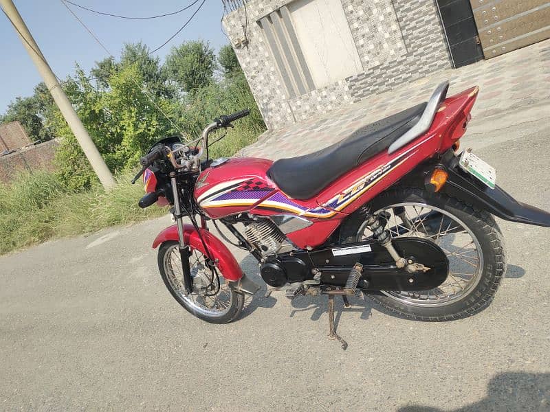 Honda 125 CG bike 1