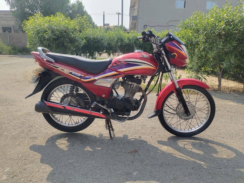 Honda 125 CG bike 5