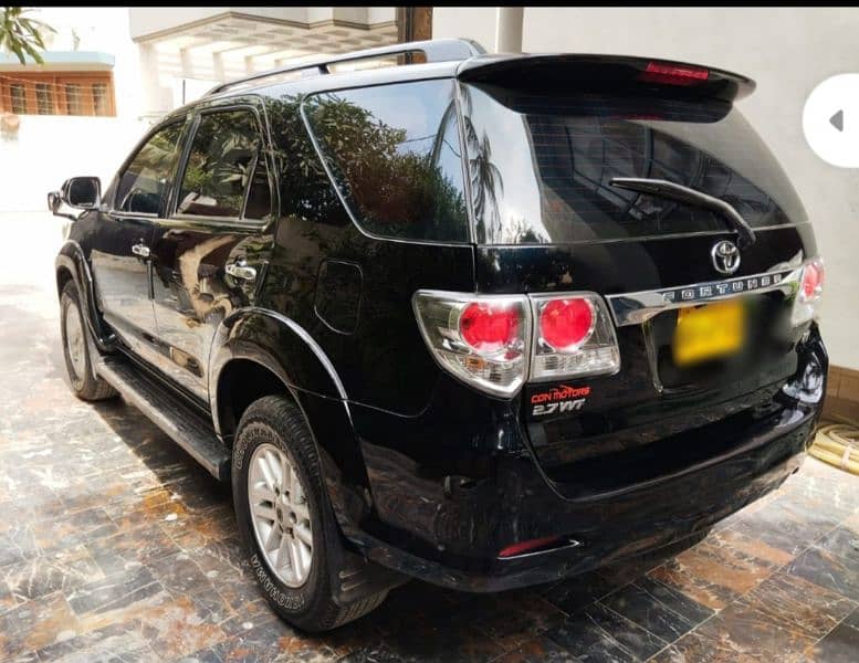 Toyota Fortuner V 2014 3