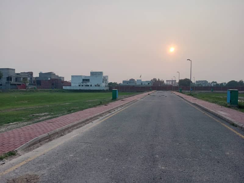 1 kanal low cost Residential Plot for sale In Nargis Block Bahria Town Lahore 3