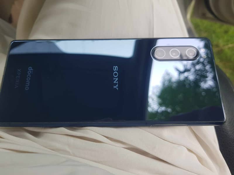 Sony Xperia 5 0