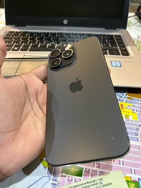 IPHONE 15 Pro Max JV 1TB 2 Months Used Just With All Accessories Box 3