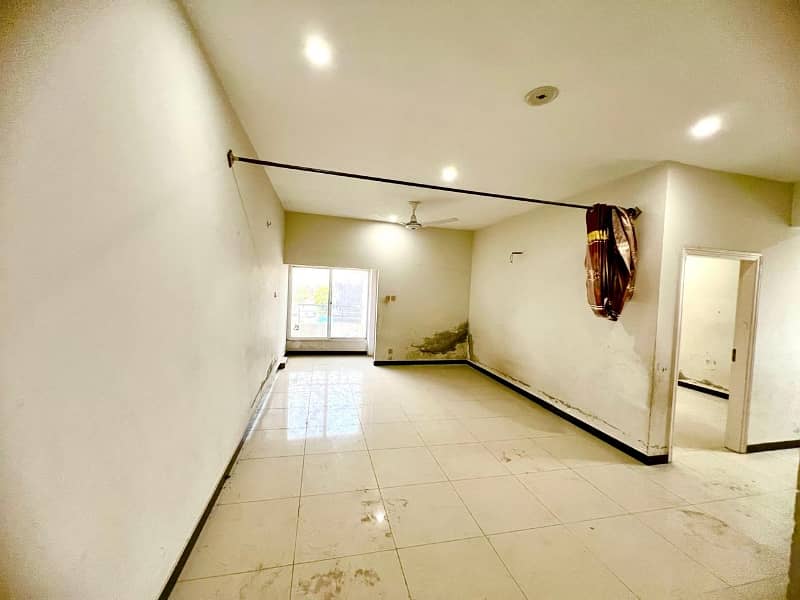 2 BEDROOM FIRST FLOOR FLAT FOR SALE F-17 ISLAMABAD 1