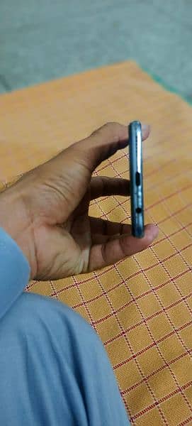 vivo v 21 E 8/128 for urgent sale 2