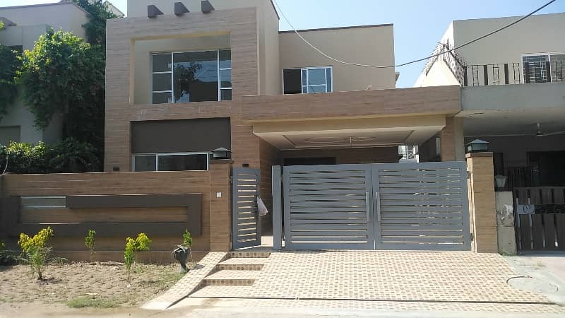 12 MARLA BRAND NEW HOUSE FOR SALE 1