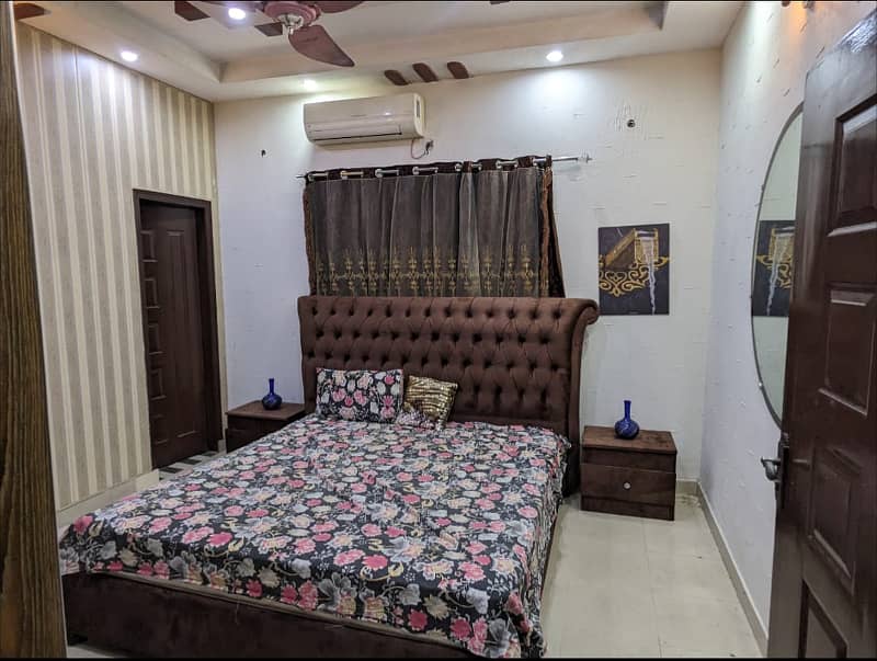 10 MARLA LUXURY FURNISHED PORTION AT HOT LOCATION 4