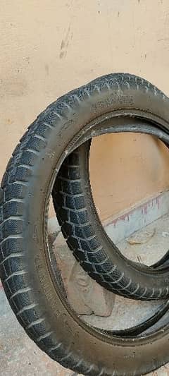 Yamaha YBR 125G Tyre with tubes like new 0