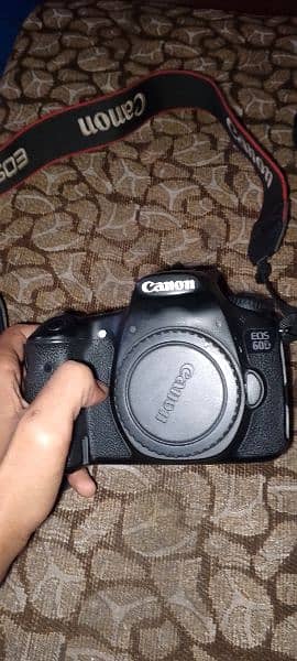 Canon DSLR 60D 1