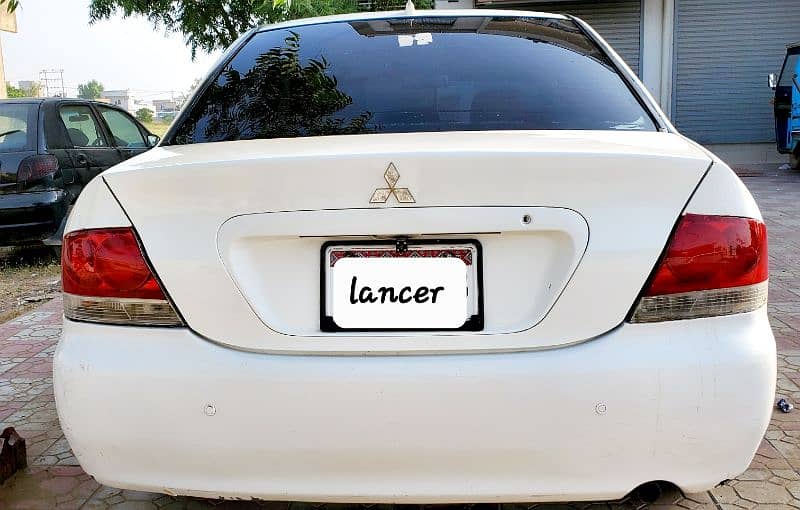 Mitsubishi Lancer 2005 4