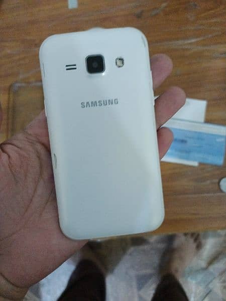 samsung Galaxy j1 with box and charger 3