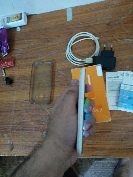 samsung Galaxy j1 with box and charger 4