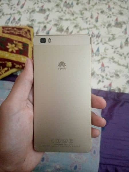 I am selling Huawei p8lite it is in best condition Ram 2gb Rom 16gb 3