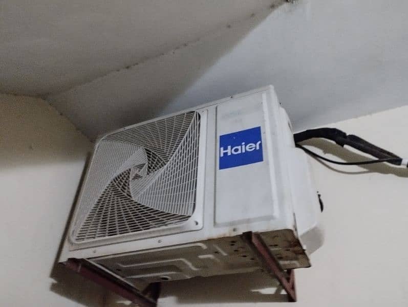 haier 1.5 ton AC DC inverter 3