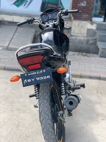 Yahama YBR 125 Black Color 2