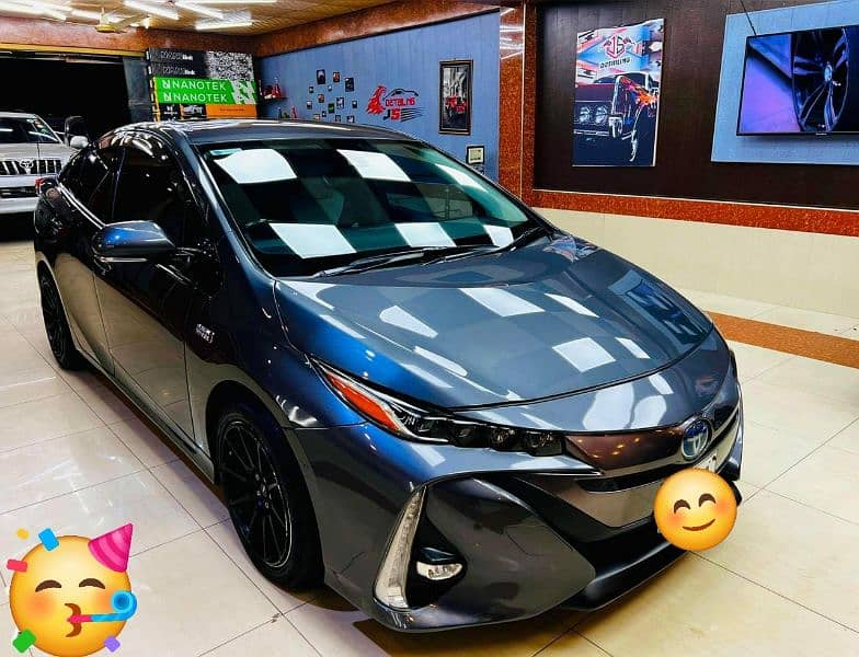 Toyota Prius 2017 PHV 0