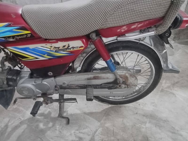 Honda CD 70 bike 7