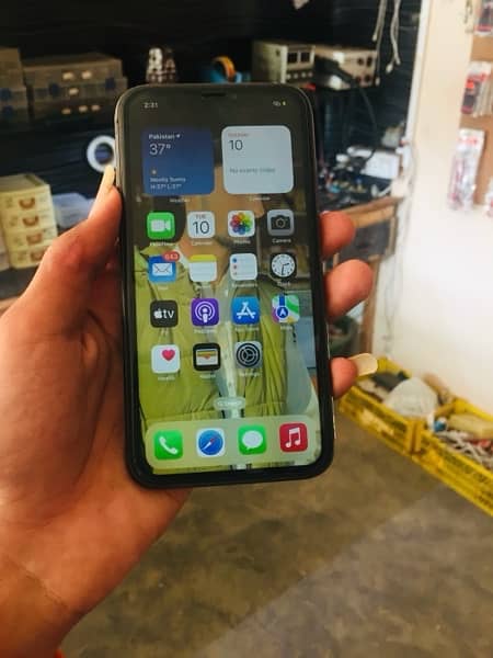 iPhone 11 …. 128gb battery health 86 2